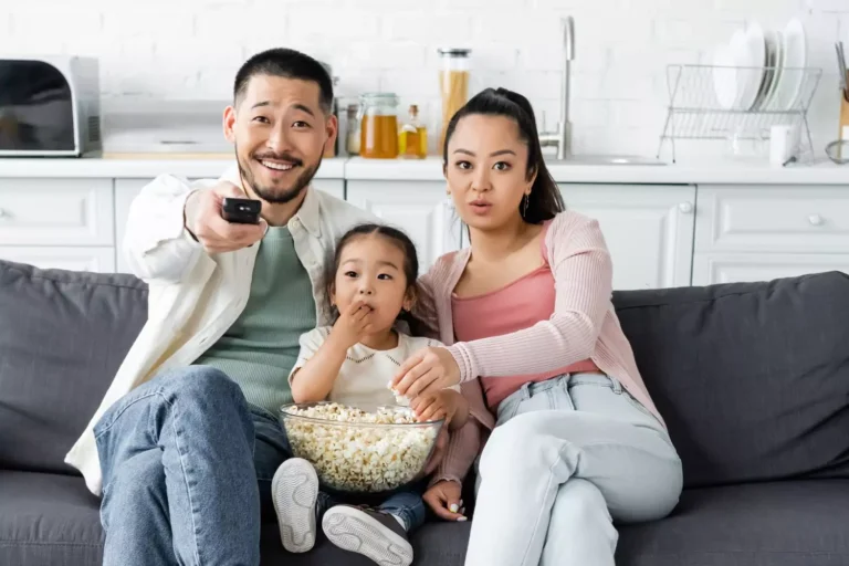 Help your family make entertainment and media choices