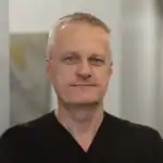 Neurosurgeon Dr. Lee Warren