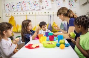 kids eating at daycare