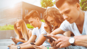 teens using social media