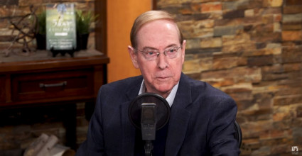 Dr. Gary Chapman conversing with the focus on the family hosts