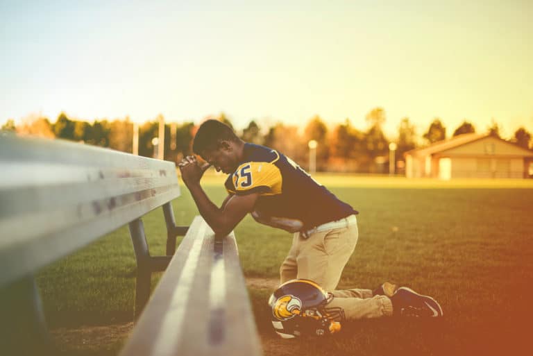 7 types of prayer football player praying