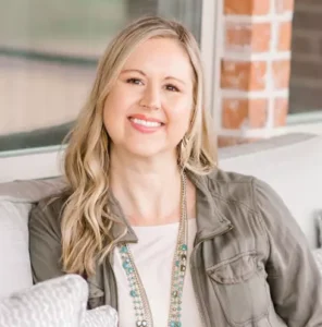 Photo of Holley Gerth, Holley Gerth, counselor and life coach. She is the author of The Powerful Purpose of Introverts: Why the world needs you to be you.